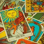 El Tarot no es una estafa: Desmontando los mitos de las lecturas de tarot